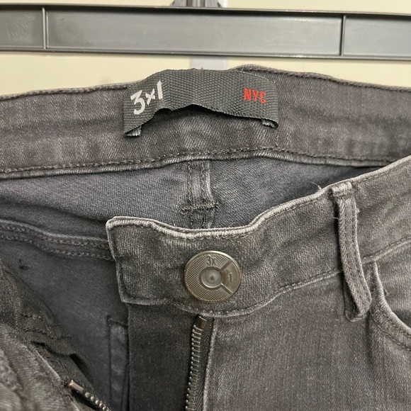 3X1
W2 Mid-Rise Distressed Skinny Jeans, Black Fade size 24 - Picture 8 of 10